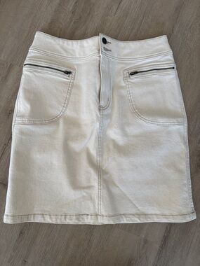 Prana Off-White Mini Skirt with Front Zip Pockets